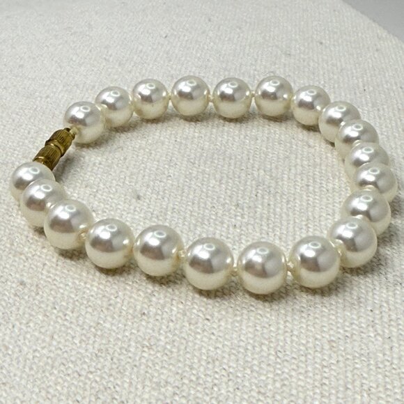 Vintage Imitation Pearl Bracelet Classic Style Feminine Minimal Elegant - Picture 2 of 7